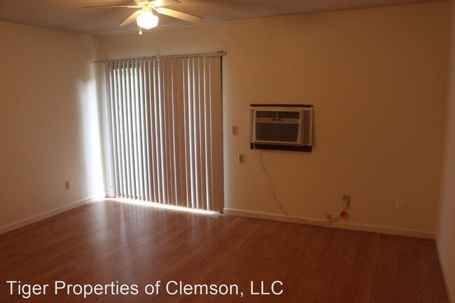 Building Photo - 123 College Heights Blvd