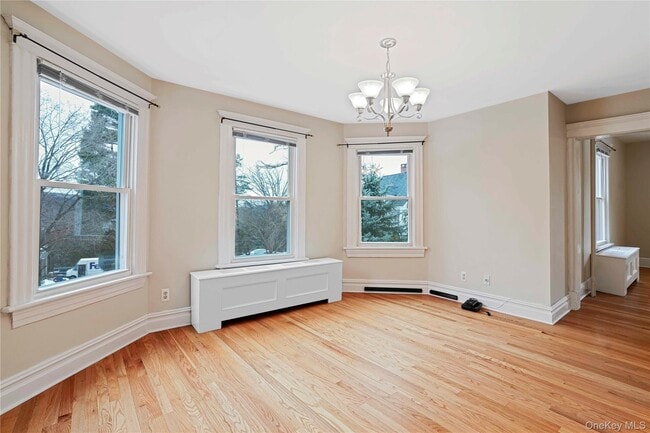 Building Photo - 206 New Broadway