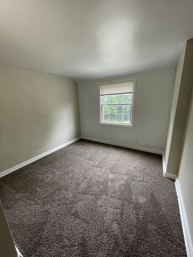 Photo - 422-426 Cedar Drive Apartment