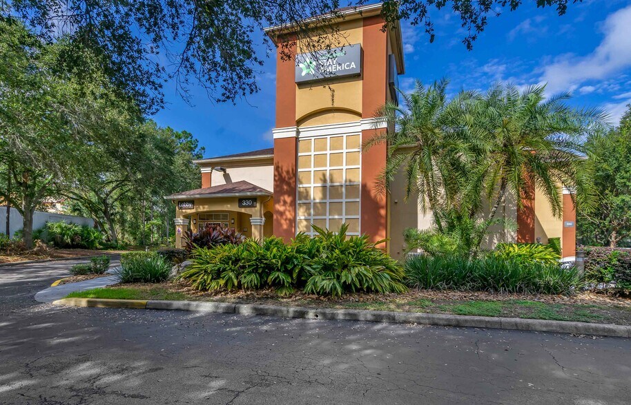 Furnished Studio - Brandon