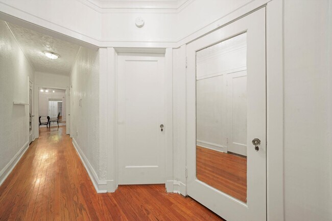 Foto del edificio - 7004 S Oglesby Ave