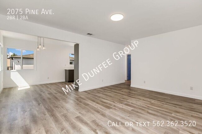 Foto del edificio - 2075 Pine Ave