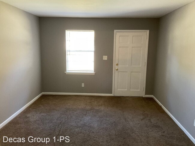 Building Photo - 2 br, 1.5 bath House - 841 Old Trail Rd.