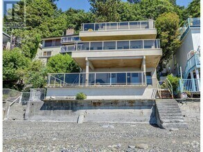 Building Photo - 166 Tsawwassen Beach Rd