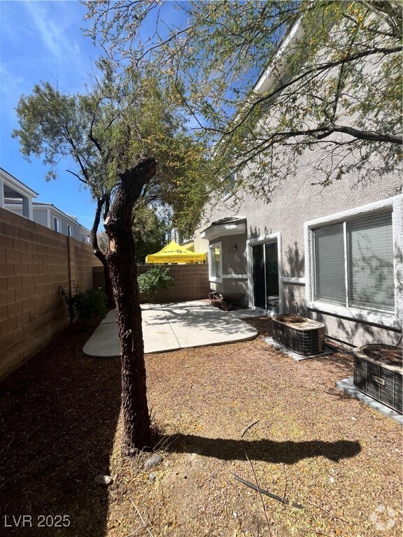 Building Photo - 206 Heiple Ct