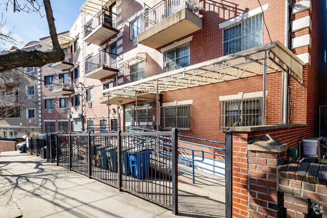 Foto del edificio - 8839 53rd Ave