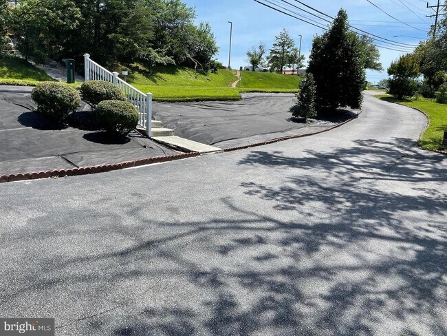 Foto del edificio - 1776 Powder Mill Rd