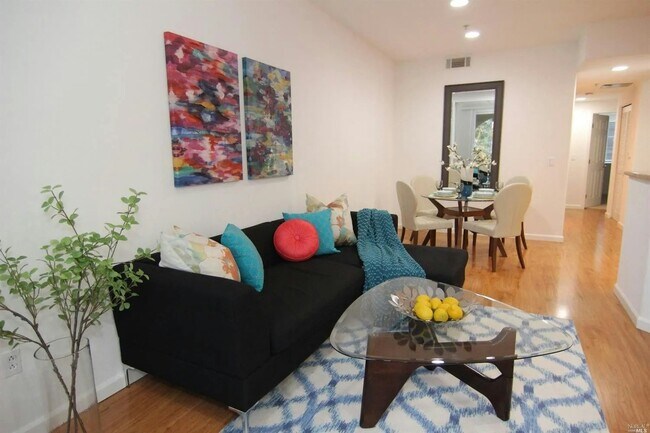Foto del edificio - 141 Curtis Ave
