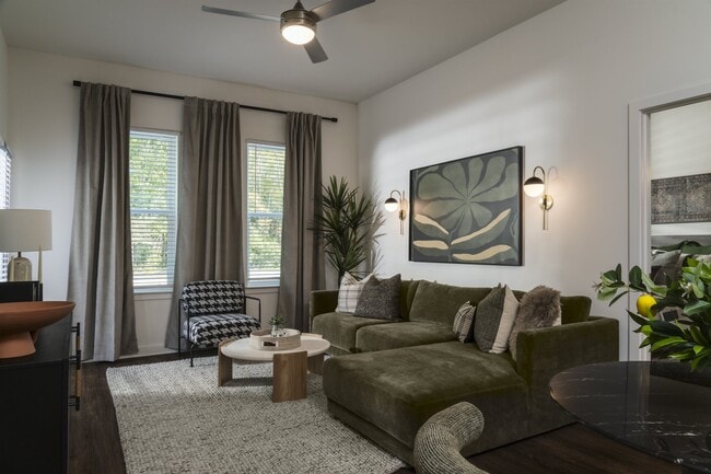 Building Photo - Address East End