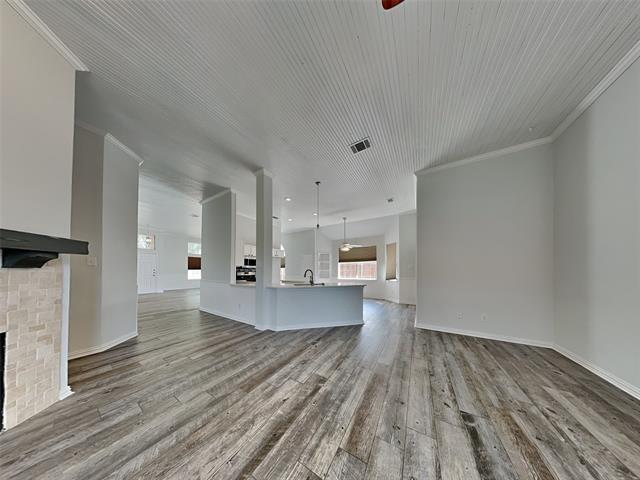 Foto del edificio - 7513 Silverthorn Dr