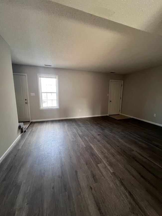 Building Photo - 2200-2202-2202 E Parks Edge Pl