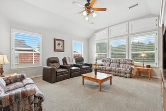 Building Photo - 2303 Chapelwood Dr