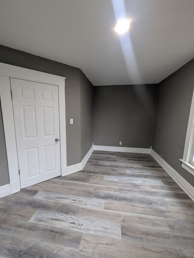 Foto del edificio - 3 Bedroom Home — Available December 26 in Columbus, KS!