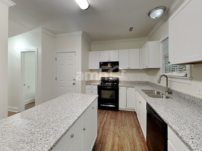 Foto del edificio - 7809 Hollow Oaks Ln