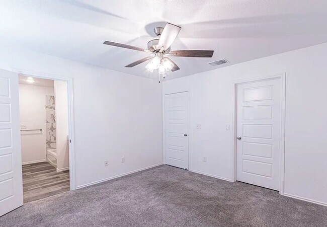 Building Photo - AVAILABLE SOON! (SECTION 8 ACCEPTED)