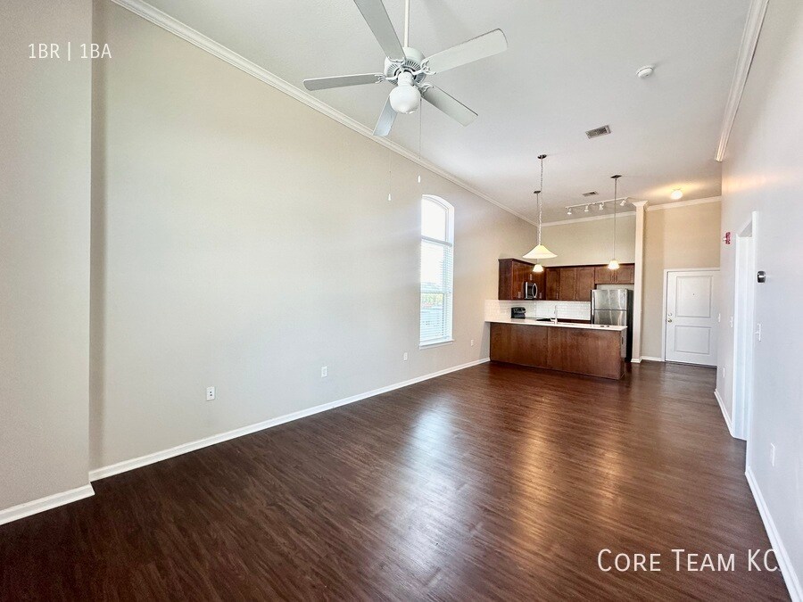 Foto principal - 504 Grand Blvd
