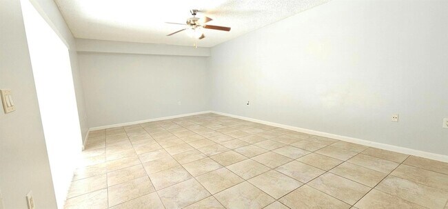 Foto del edificio - 539 Green Springs Pl
