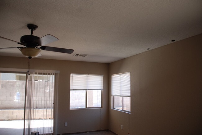 Foto del edificio - Beautiful Tolleson Home