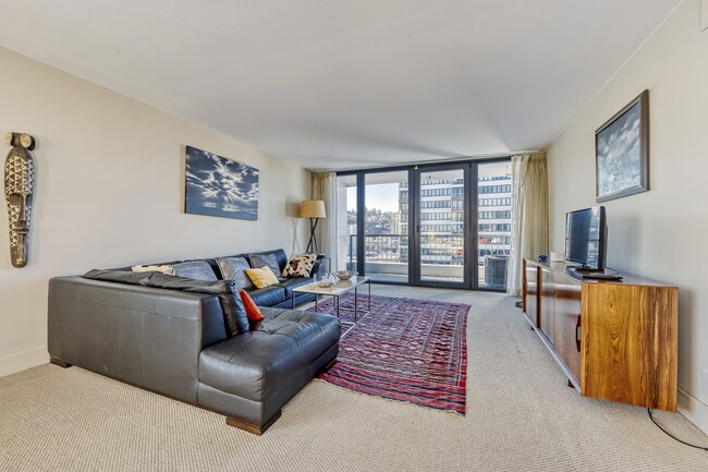 Foto del edificio - 111 SW Harrison St