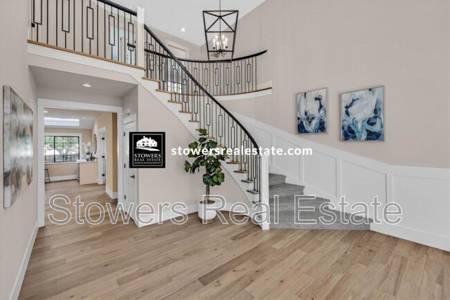 Building Photo - 537 Kingswood Pl