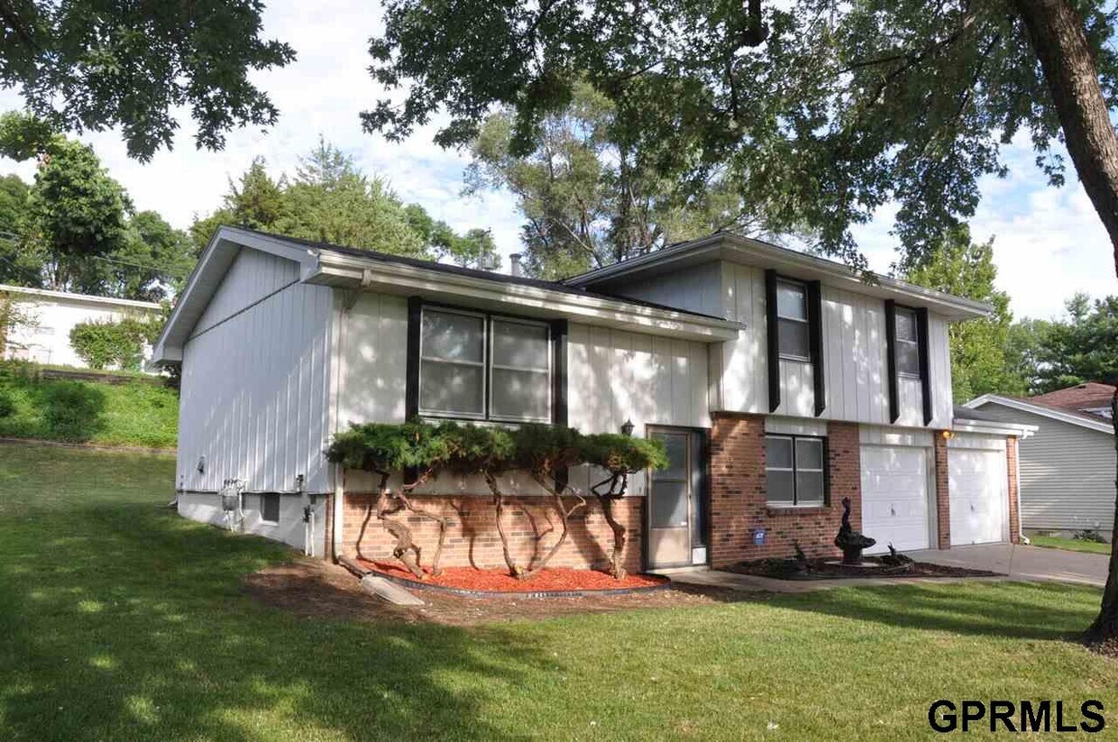 2623 N 98th St, Omaha, NE 68134 House Rental in Omaha, NE