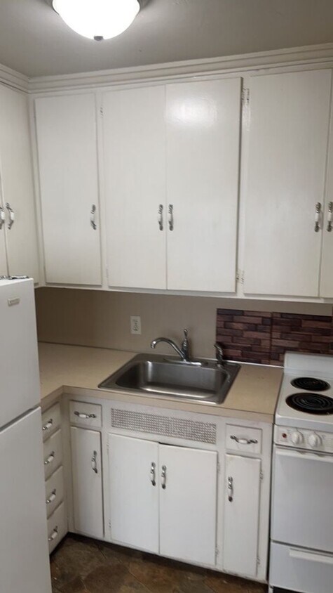 Building Photo - 3809 Torrance