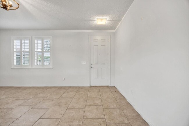 Building Photo - 1457 Heather Ct