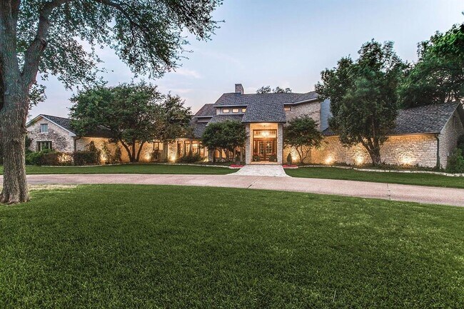 Foto del edificio - 861 N Preston Rd