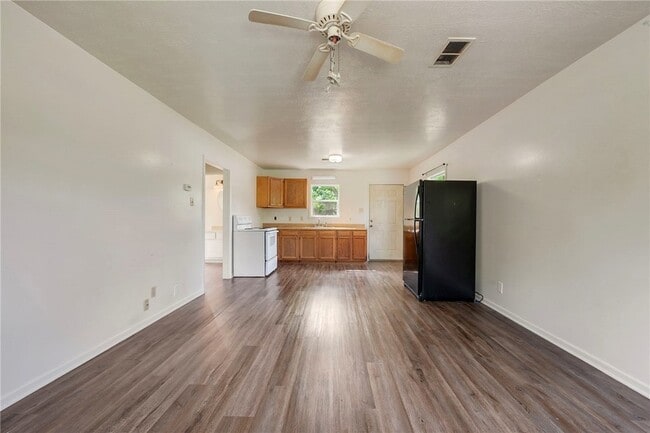 Foto del edificio - 400 Robertson St