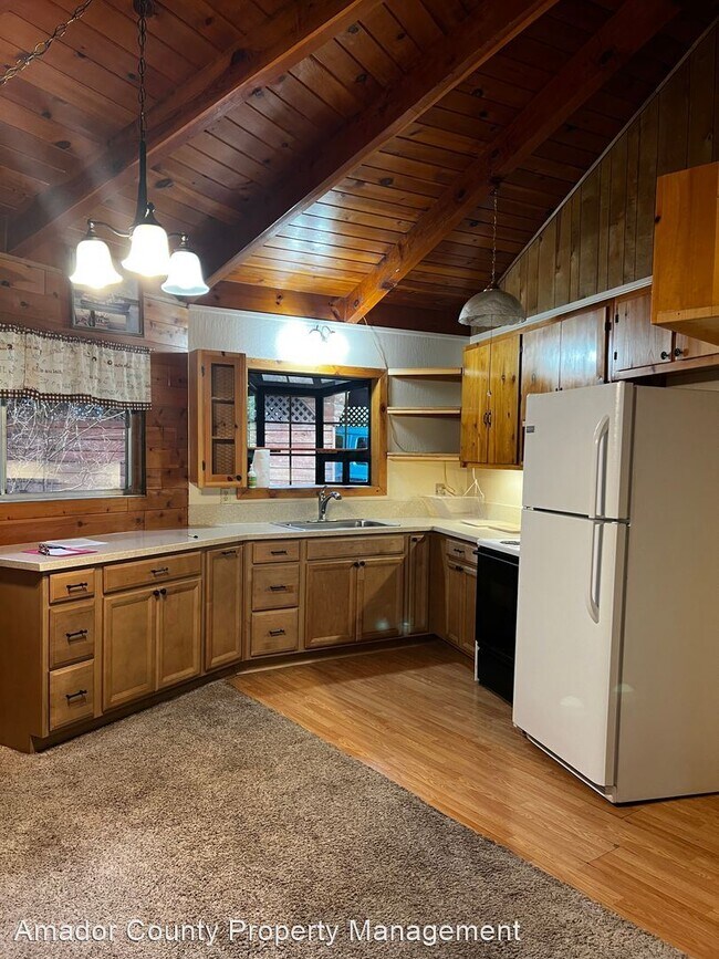 Building Photo - 2 br, 1 bath House - 25550 Buckhorn Ridge Rd