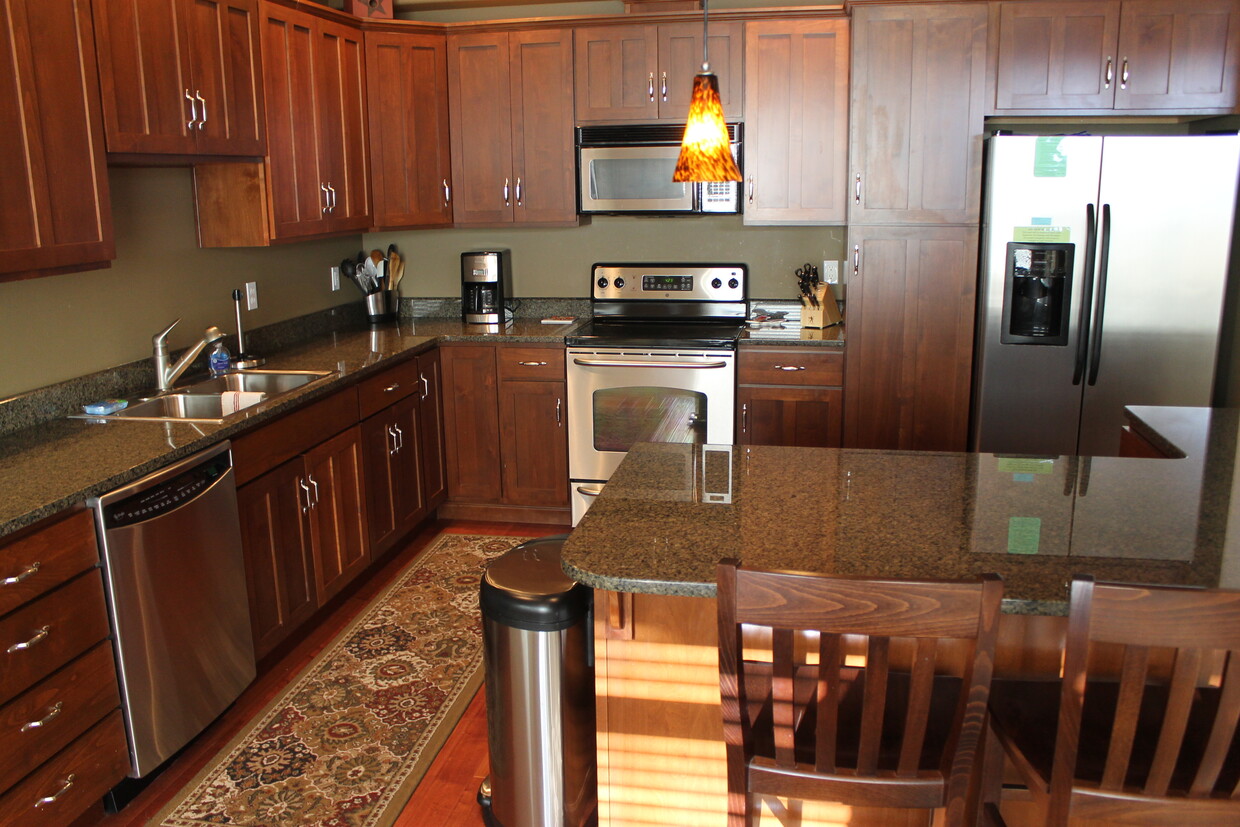 Foto principal - 9118 Red Hawk Ln NW