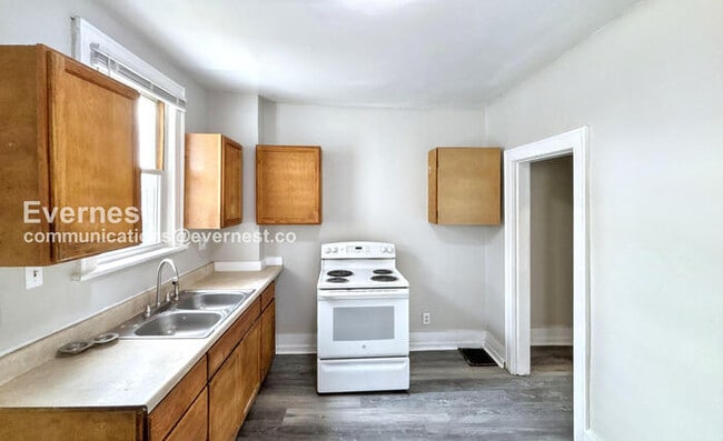 Foto del edificio - 2545 Sullivant Ave