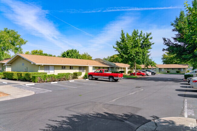 Primario - Delta Cove Apartments, LLC
