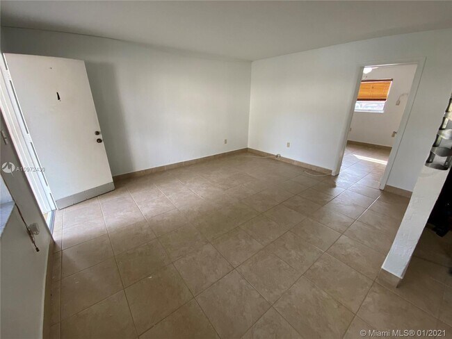 Foto del edificio - 4450 SW 67th Ave