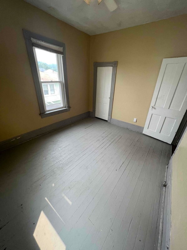 Building Photo - 1316 Center St