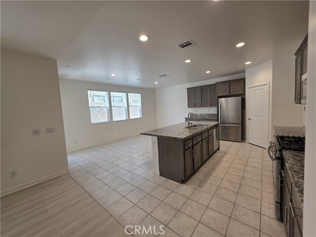 Building Photo - 4898 S Tangerine Way