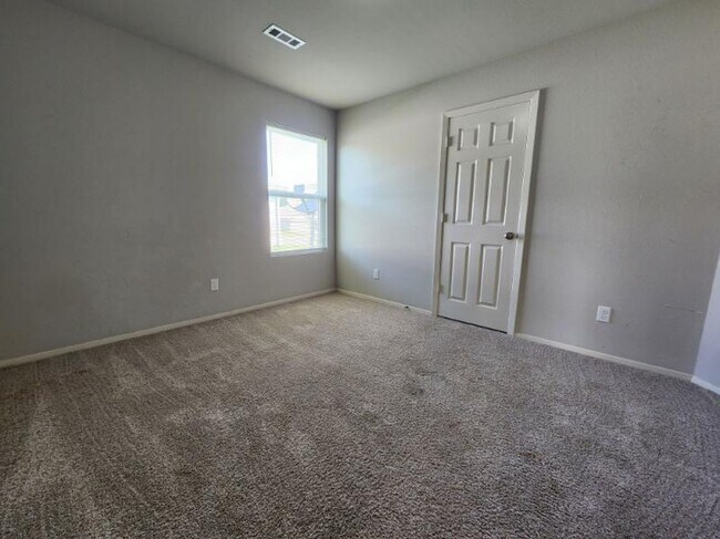 Building Photo - 4409 Olympic Dr