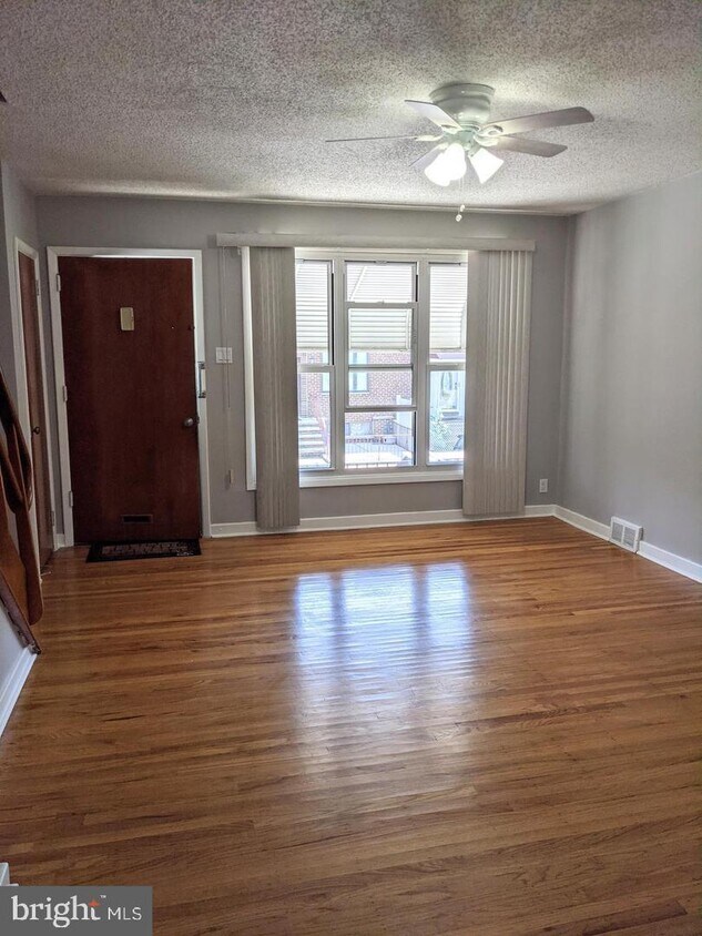 Primary Photo - 1834 S 29th St