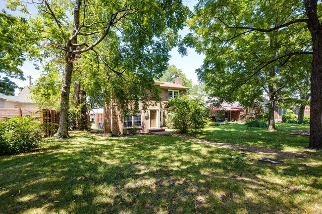 Building Photo - 2604B Belcourt Ave