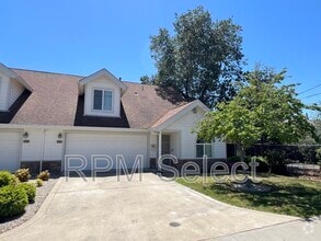 Building Photo - 4534 Whitney Ave