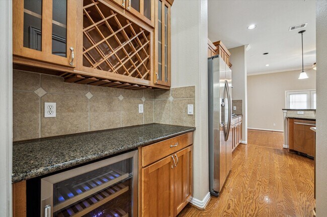 Foto del edificio - 5629 Dolores St