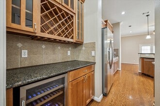 Building Photo - 5629 Dolores St