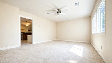 Building Photo - 3411 Clearview Cir