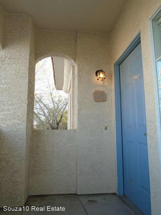Building Photo - 2 br, 2 bath House - 353 Amber Pine St Uni...