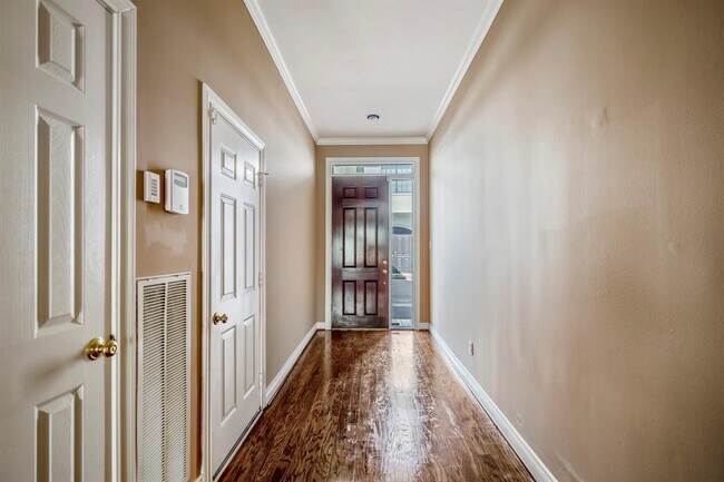 Building Photo - 2822 Bering Dr