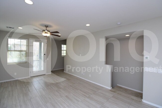 Foto del edificio - 1731 E Dogwood Ln