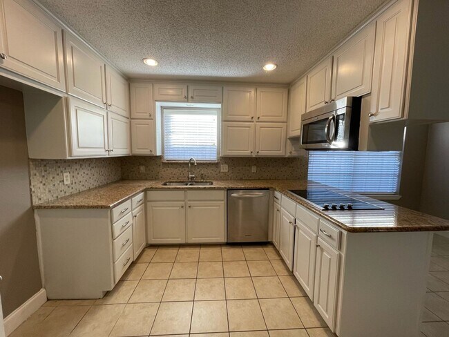 Building Photo - 5211 Marshfield Ct Arlington TX 76016