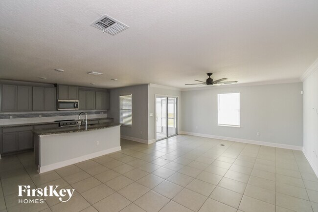 Foto del edificio - 77178 Sawmill Ct