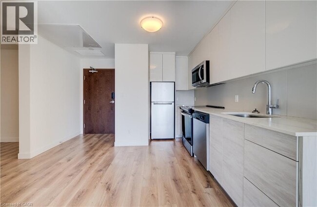 Building Photo - 60 Frederick St