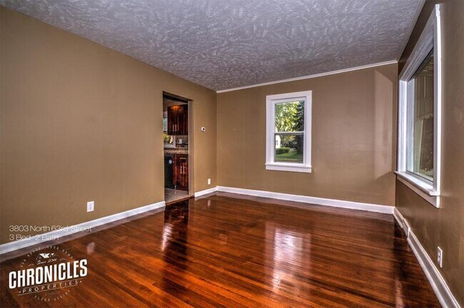 Foto del edificio - 3803 N 63rd St